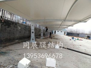 青州鑫和溫室公司膜結(jié)構(gòu)停車棚